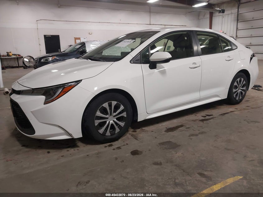 2022 Toyota Corolla VIN JTDEAMDE7N3006593 IAAI salvage auction — REAR END, Salvage (Iowa), sold $7,800 on 2026-07-10 (photo 2)