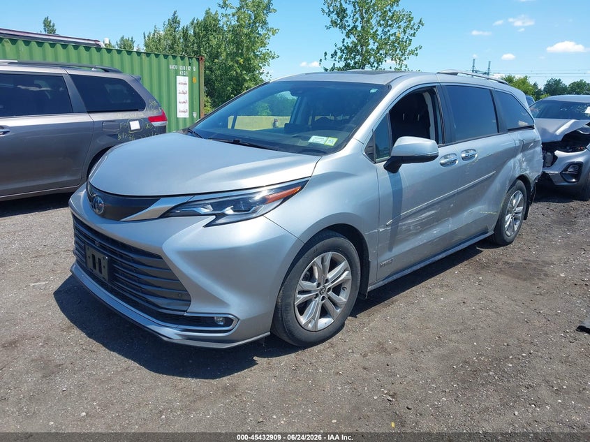 2021 Toyota Sienna VIN 5TDESKFC1MS013016 IAAI salvage auction — REAR END, Salvage Title, sold $14,500 on 2026-07-28 (photo 2)