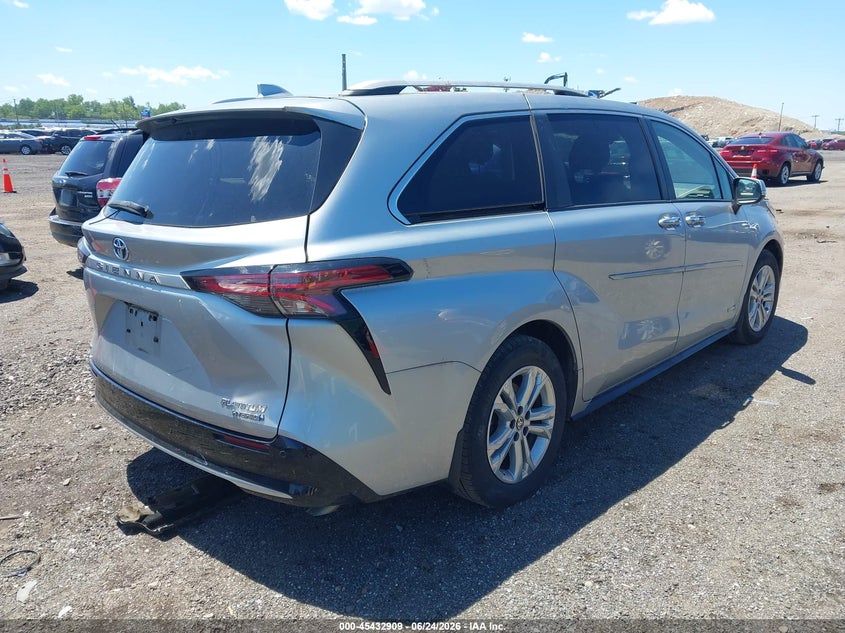2021 Toyota Sienna VIN 5TDESKFC1MS013016 IAAI salvage auction — REAR END, Salvage Title, sold $14,500 on 2026-07-28 (photo 4)