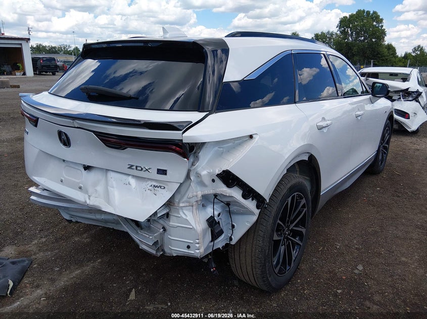 2024 Acura Zdx VIN 4W5KHNRLXRZ506409 IAAI salvage auction — REAR END, Salvage (Ohio), sold $14,300 on 2026-07-08 (photo 4)