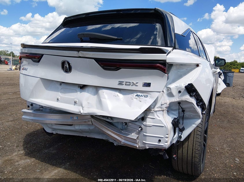 2024 Acura Zdx VIN 4W5KHNRLXRZ506409 IAAI salvage auction — REAR END, Salvage (Ohio), sold $14,300 on 2026-07-08 (photo 6)