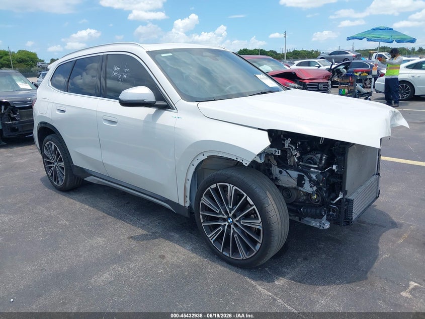 2024 BMW X1 VIN WBX73EF00R5Z99037 — IAAI salvage auction photo