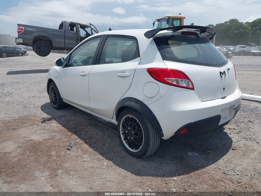 2011 Mazda 2 VIN JM1DE1HZ7B0110087 IAAI salvage auction — NORMAL WEAR, Clear (South Carolina), sold $525 on 2026-07-14 (photo 3)
