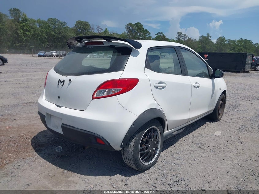 2011 Mazda 2 VIN JM1DE1HZ7B0110087 IAAI salvage auction — NORMAL WEAR, Clear (South Carolina), sold $525 on 2026-07-14 (photo 4)