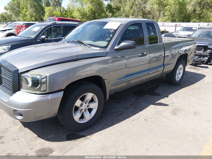 2005 Dodge Dakota VIN 1D7HW42NX5S248176 IAAI salvage auction — REAR END, Salvage (Utah), sold $600 on 2026-07-09 (photo 2)