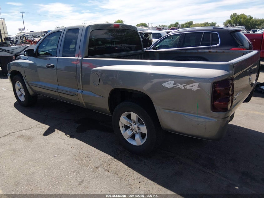 2005 Dodge Dakota VIN 1D7HW42NX5S248176 IAAI salvage auction — REAR END, Salvage (Utah), sold $600 on 2026-07-09 (photo 3)