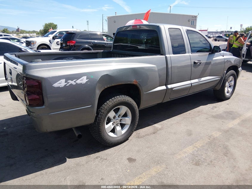 2005 Dodge Dakota VIN 1D7HW42NX5S248176 IAAI salvage auction — REAR END, Salvage (Utah), sold $600 on 2026-07-09 (photo 4)