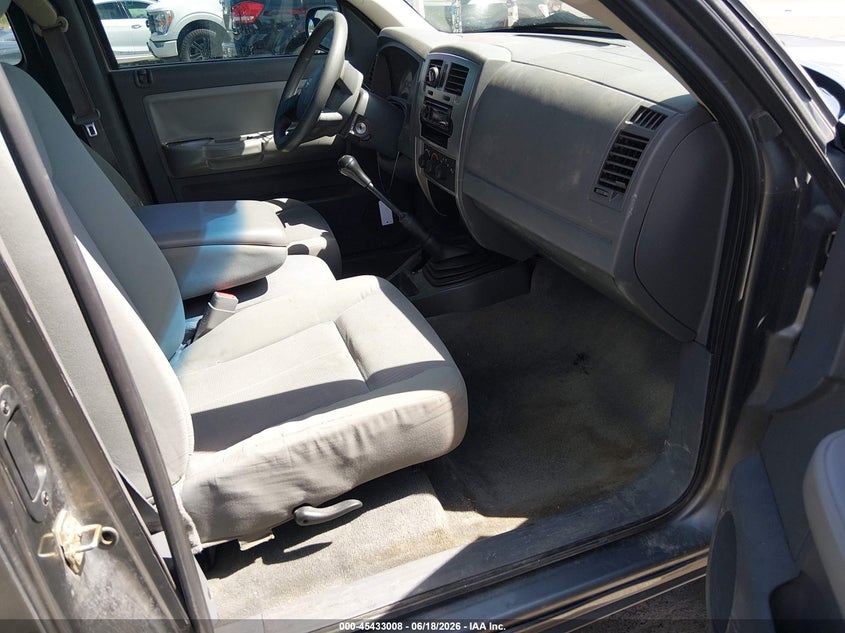 2005 Dodge Dakota VIN 1D7HW42NX5S248176 IAAI salvage auction — REAR END, Salvage (Utah), sold $600 on 2026-07-09 (photo 5)