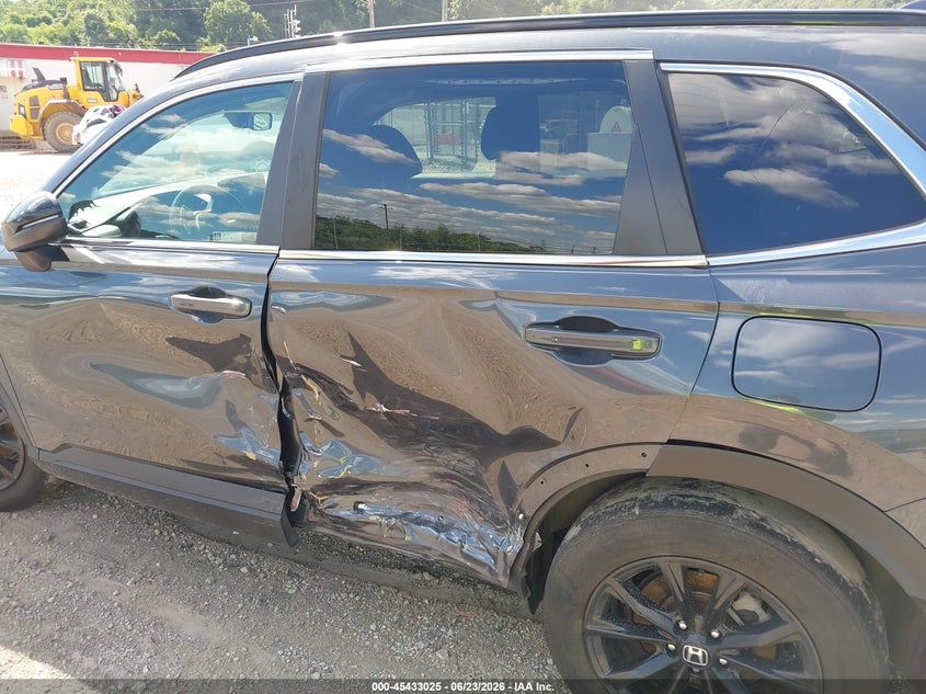 2024 Honda Cr-v VIN 7FARS6H56RE077916 IAAI salvage auction — SIDE, Salvage Title, sold $13,500 on 2026-08-02 (photo 6)