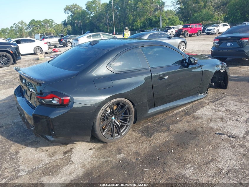 2024 BMW M2 VIN 3MF13DM02R8D80598 IAAI salvage auction — RIGHT SIDE, Salvage Title, sold $29,600 on 2026-07-30 (photo 4)