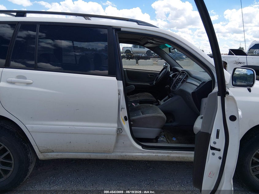 2007 Toyota Highlander VIN JTEGP21A970141054 IAAI salvage auction — NORMAL WEAR, Original (Ohio), sold $1,150 on 2026-07-29 (photo 5)