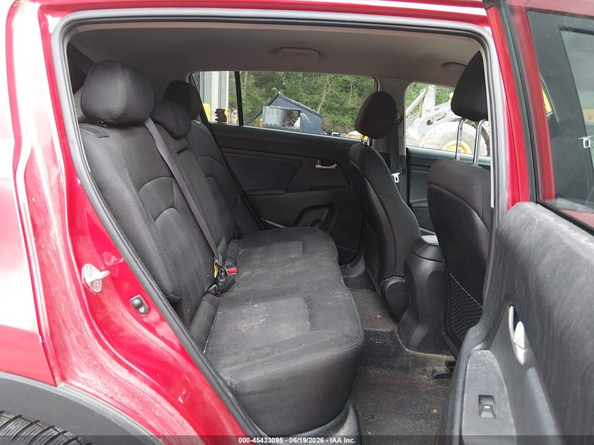 2013 Kia Sportage VIN KNDPBCA23D7423307 IAAI salvage auction — UNKNOWN, Salvage (Vermont), sold $1,250 on 2026-08-01 (photo 8)