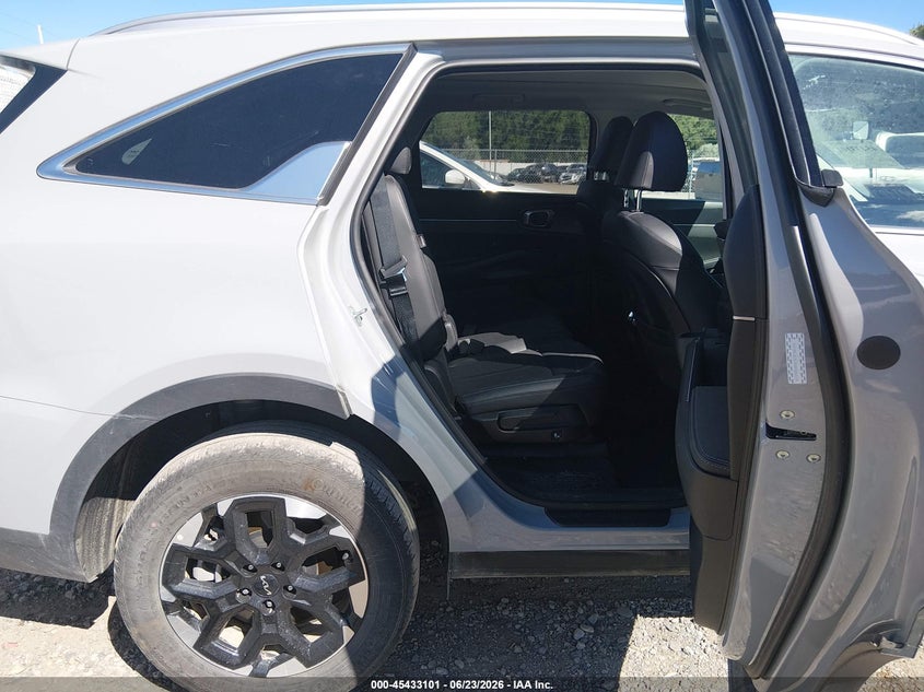 2025 Kia Sorento VIN 5XYRLDJC9SG326519 IAAI salvage auction — FRONT END, Salvage (Montana), sold $11,600 on 2026-08-28 (photo 8)