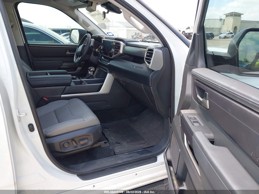2024 Toyota Tundra VIN 5TFLA5DB0RX188378 IAAI salvage auction — FRONT END, Salvage Title, sold $21,600 on 2026-07-29 (photo 5)