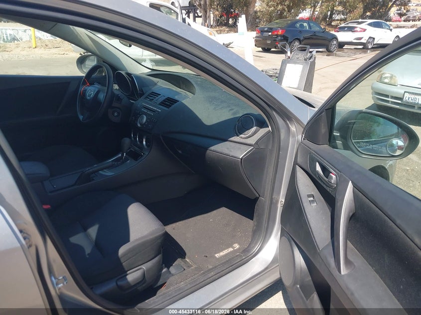 2010 Mazda 3 VIN JM1BL1SF5A1185374 IAAI salvage auction — NORMAL WEAR, Clear - Dealer Only (California), sold $300 on 2026-07-21 (photo 5)