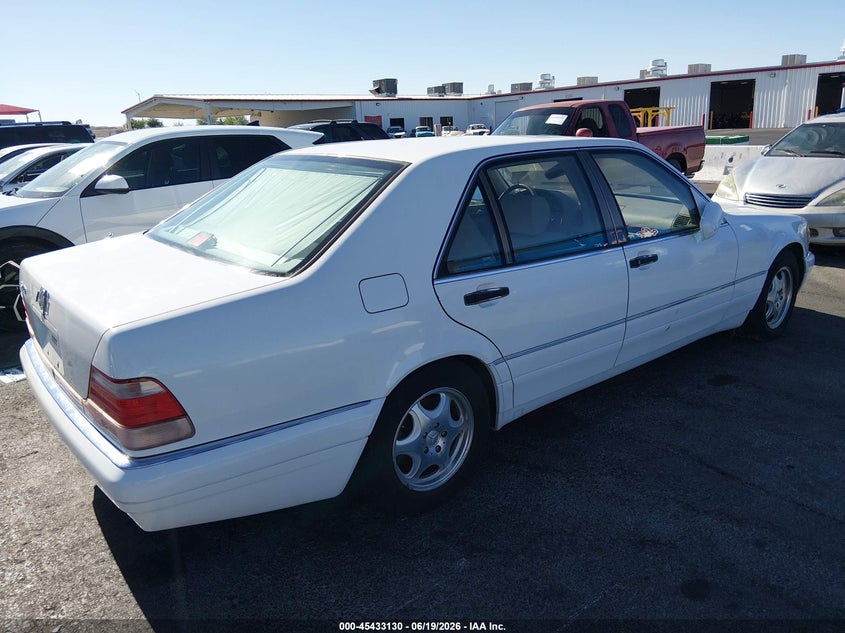 1998 Mercedes-benz S class VIN WDBGA43GXWA381272 IAAI salvage auction — NORMAL WEAR, Clear (Nevada), sold $1,050 on 2026-07-24 (photo 4)
