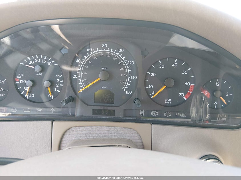 1998 Mercedes-benz S class VIN WDBGA43GXWA381272 IAAI salvage auction — NORMAL WEAR, Clear (Nevada), sold $1,050 on 2026-07-24 (photo 7)