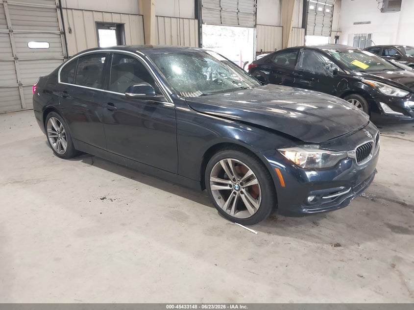 2017 BMW 3er VIN WBA8B9G58HNU48971 IAAI salvage auction — Burn Interior, Salvage (North Carolina), sold $2,200 on 2026-07-16 (photo 1)