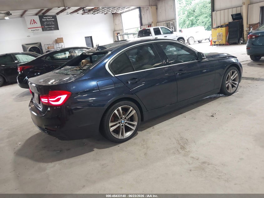 2017 BMW 3er VIN WBA8B9G58HNU48971 IAAI salvage auction — Burn Interior, Salvage (North Carolina), sold $2,200 on 2026-07-16 (photo 4)