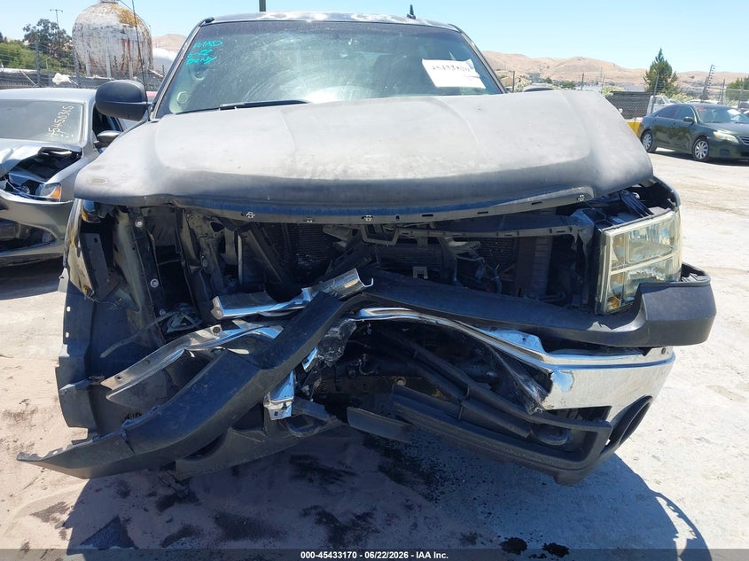 2008 Gmc SIERRA VIN 2GTEC13JX81100288 IAAI salvage auction — FRONT END, Salvage (California), sold $1,225 on 2026-07-09 (photo 6)