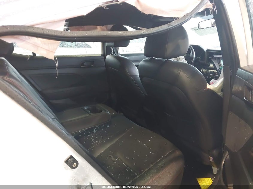 2017 Hyundai Elantra VIN KMHD04LB4HU345716 IAAI salvage auction — FRONT & REAR, Mv-907A (New York), sold $850 on 2026-07-07 (photo 8)