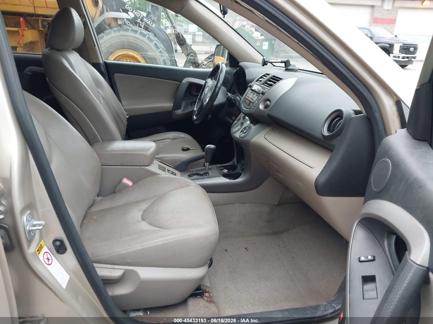 2008 Toyota Rav4 VIN JTMBK31V786043337 IAAI salvage auction — NORMAL WEAR, Original (Maine), sold $575 on 2026-07-27 (photo 5)