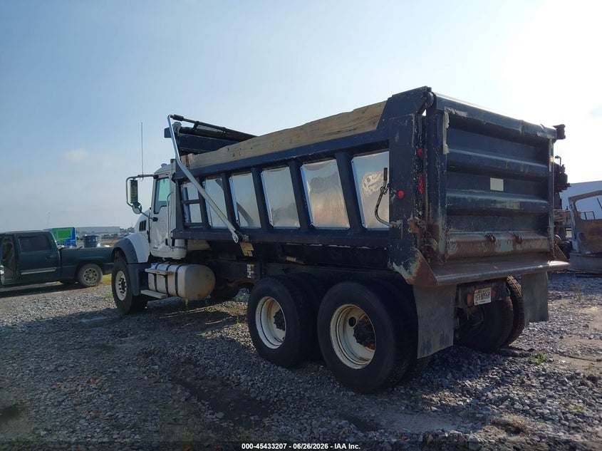 2020 Mack Granite VIN 1M2GR2GC6LM019127 IAAI salvage auction — SIDE, Salvage (Georgia), sold $49,550 on 2026-08-19 (photo 3)