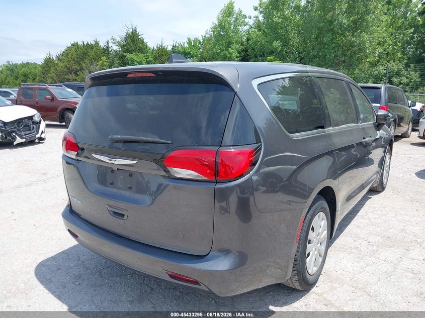 2021 Chrysler Voyager VIN 2C4RC1AGXMR558420 IAAI salvage auction — NORMAL WEAR, Sf97 (Oklahoma), sold $10,525 on 2026-08-03 (photo 4)