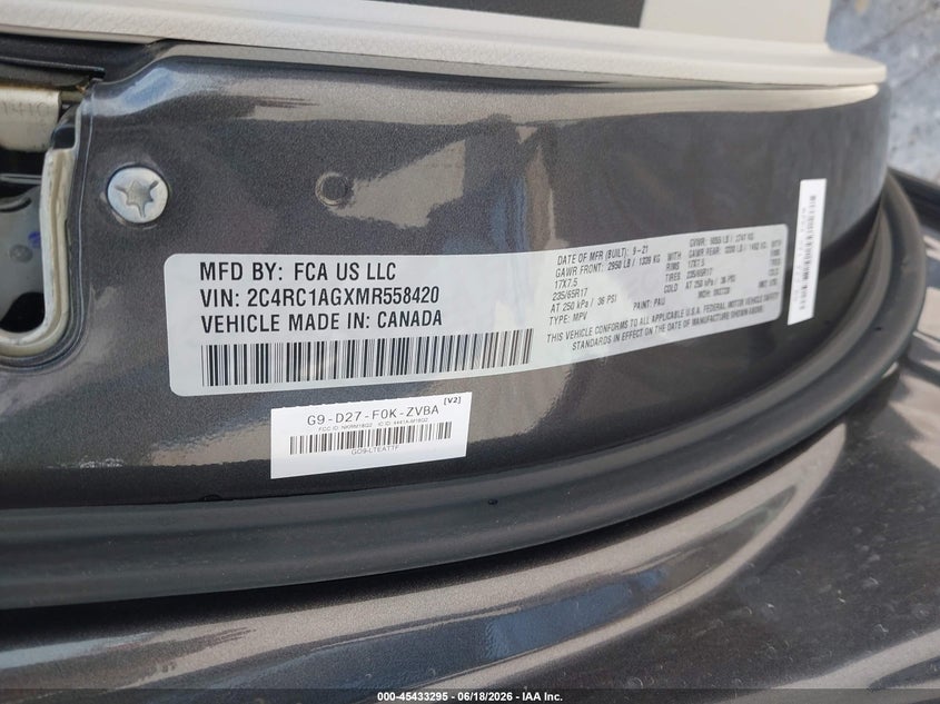 2021 Chrysler Voyager VIN 2C4RC1AGXMR558420 IAAI salvage auction — NORMAL WEAR, Sf97 (Oklahoma), sold $10,525 on 2026-08-03 (photo 9)