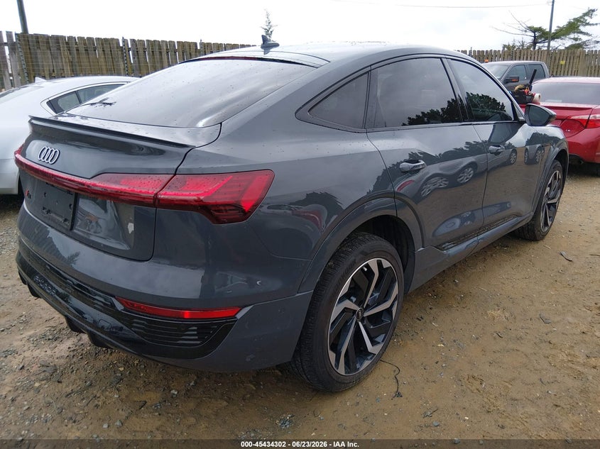 2024 Audi Q8 VIN WA1CABGE4RB011070 IAAI salvage auction — LEFT FRONT, Salvage Title, sold $21,200 on 2026-07-30 (photo 4)