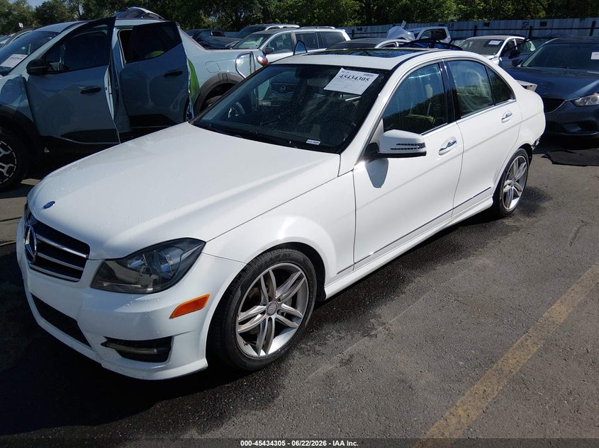 2014 Mercedes-benz C-klasse VIN WDDGF8AB9EA961392 IAAI salvage auction — REAR END, Salvage (Utah), sold $1,350 on 2026-07-23 (photo 2)