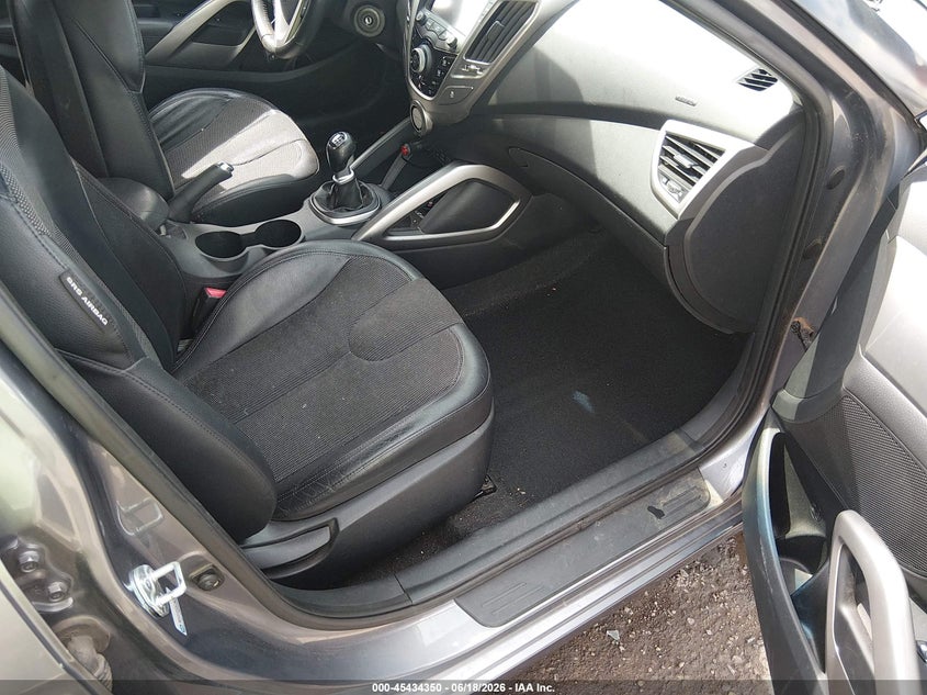 2012 Hyundai Veloster VIN KMHTC6AD9CU043365 IAAI salvage auction — NORMAL WEAR, Clear (New Mexico), sold $200 on 2026-07-29 (photo 5)