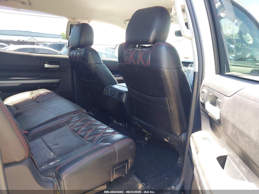 2018 Toyota Tundra VIN 5TFDY5F18JX704074 IAAI salvage auction — LEFT SIDE, Salvage (Ohio), sold $12,100 on 2026-07-21 (photo 8)