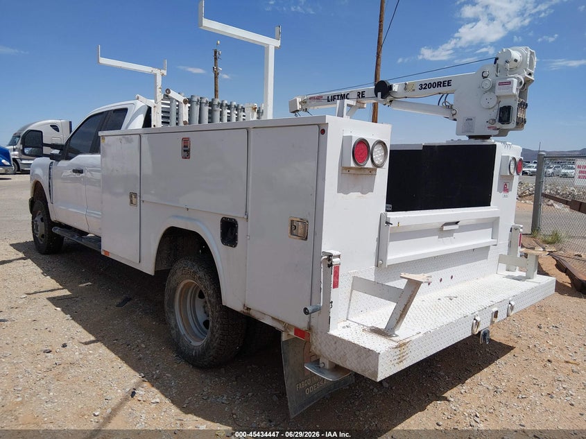 2024 Ford F-350 VIN 1FD8X3HN6REE69055 IAAI salvage auction — TRANSMISSION, Enterprise Vehicles Clear Only (New Mexico), sold $75 on 2026-07-29 (photo 3)