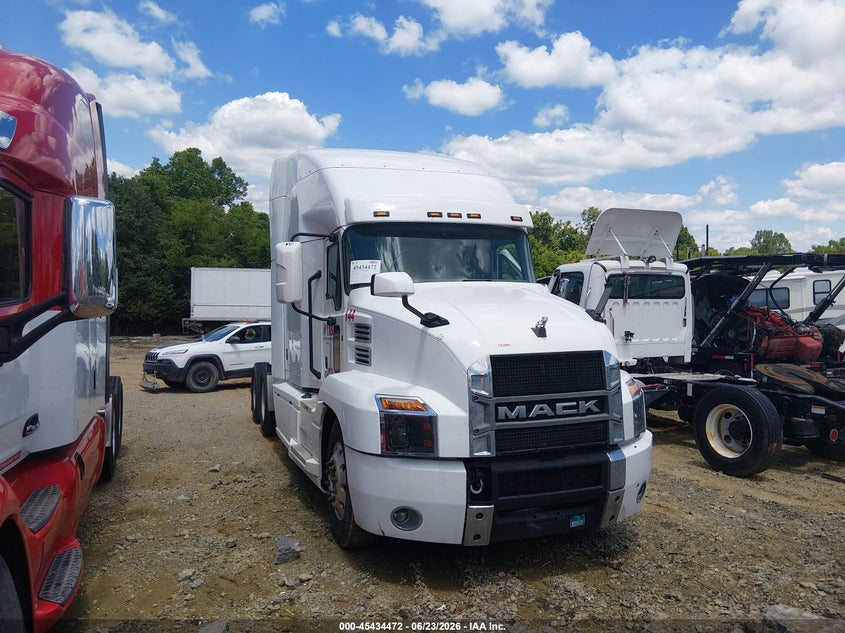 2020 Mack Anthem VIN 1M1AN4GY0LM013661 IAAI salvage auction — SIDE, Salvage (Tennessee), sold $12,300 on 2026-07-16 (photo 1)