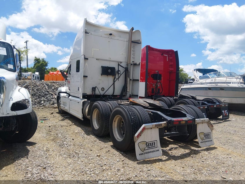 2020 Mack Anthem VIN 1M1AN4GY0LM013661 IAAI salvage auction — SIDE, Salvage (Tennessee), sold $12,300 on 2026-07-16 (photo 3)