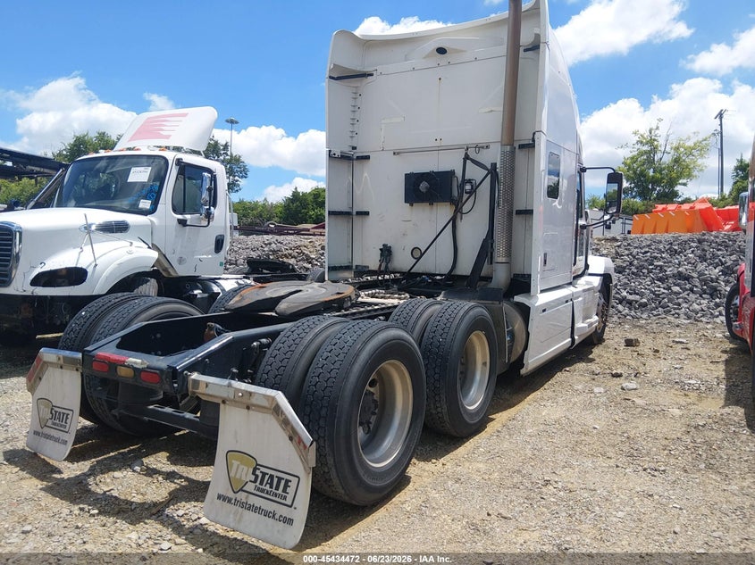 2020 Mack Anthem VIN 1M1AN4GY0LM013661 IAAI salvage auction — SIDE, Salvage (Tennessee), sold $12,300 on 2026-07-16 (photo 4)