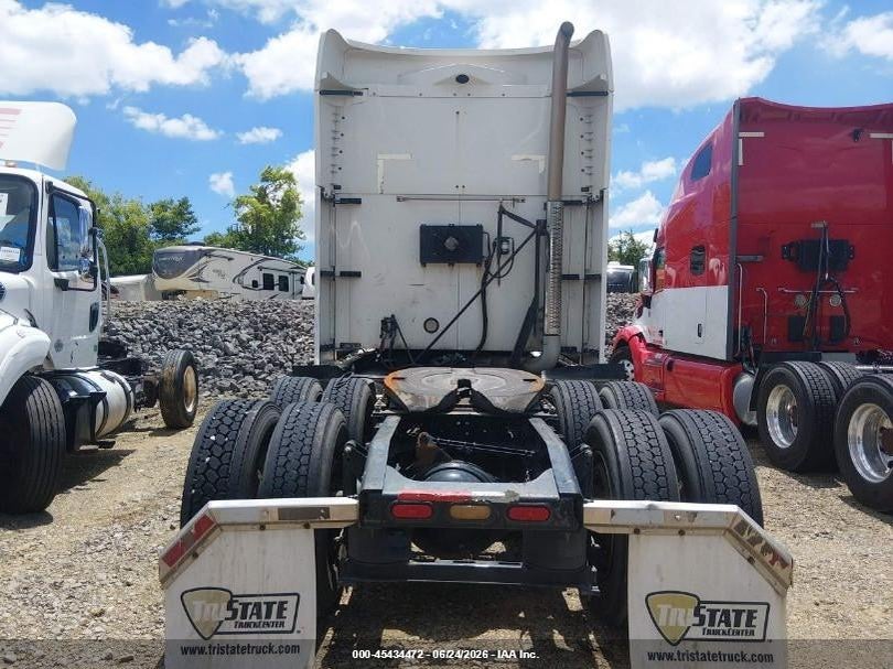 2020 Mack Anthem VIN 1M1AN4GY0LM013661 IAAI salvage auction — SIDE, Salvage (Tennessee), sold $12,300 on 2026-07-16 (photo 8)