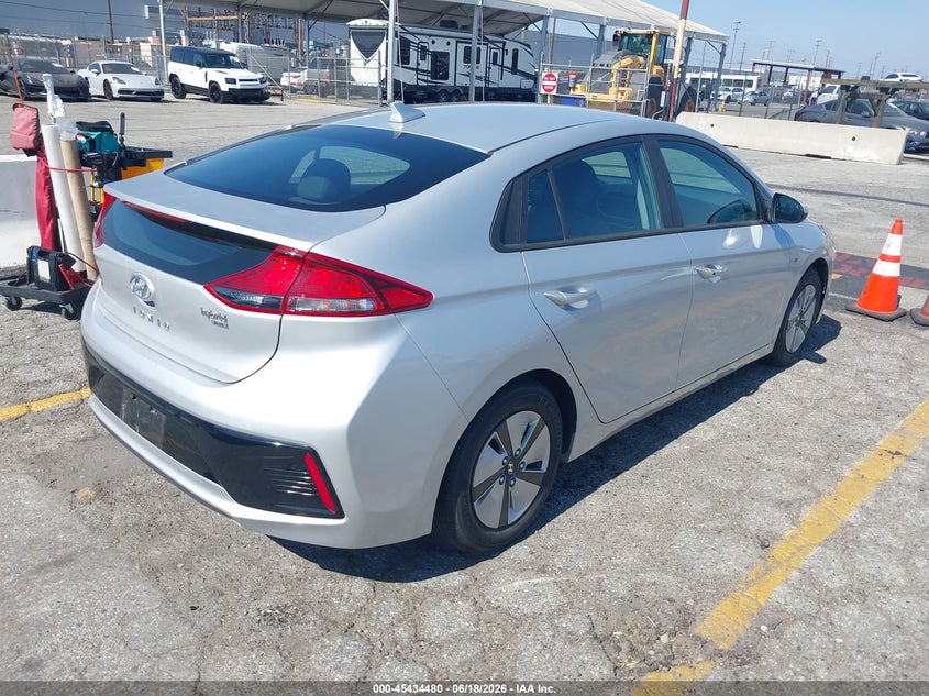 2019 Hyundai Ioniq hybrid VIN KMHC65LC7KU158566 IAAI salvage auction — NORMAL WEAR, Sf97 (California), sold $225 on 2026-07-28 (photo 4)