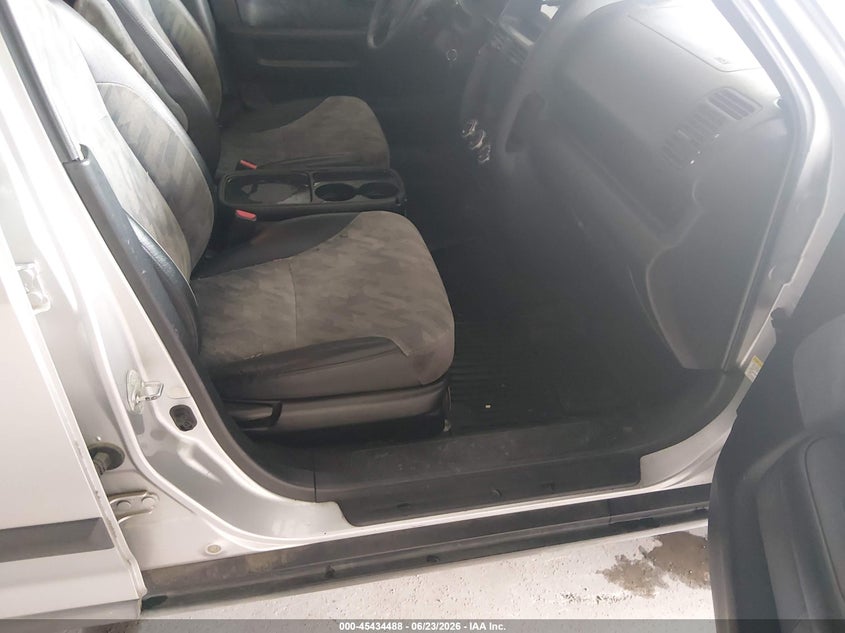 2004 Honda Cr-v VIN SHSRD78834U211756 IAAI salvage auction — UNKNOWN, Clear (Tennessee), sold $750 on 2026-07-27 (photo 5)