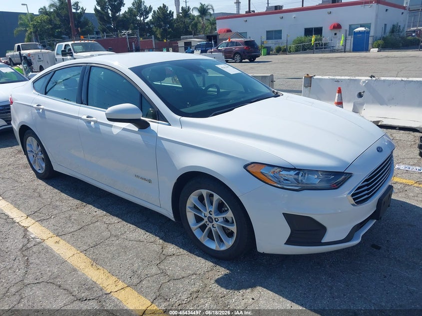 2019 Ford Fusion VIN 3FA6P0LU3KR258252 IAAI salvage auction — NORMAL WEAR, Sf97 (California), sold $9,900 on 2026-07-28 (photo 1)
