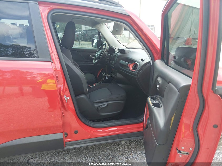 2016 Jeep Renegade VIN ZACCJBCT9GPC66102 IAAI salvage auction — WATER/FLOOD, Flood (Mississippi), sold $1,700 on 2026-07-17 (photo 5)
