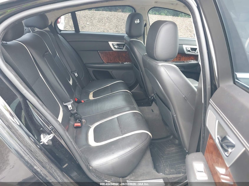 2015 Jaguar Xf VIN SAJWJ0FF6F8U73349 IAAI salvage auction — LEFT FRONT, Clear (Indiana), sold $2,650 on 2026-07-22 (photo 8)