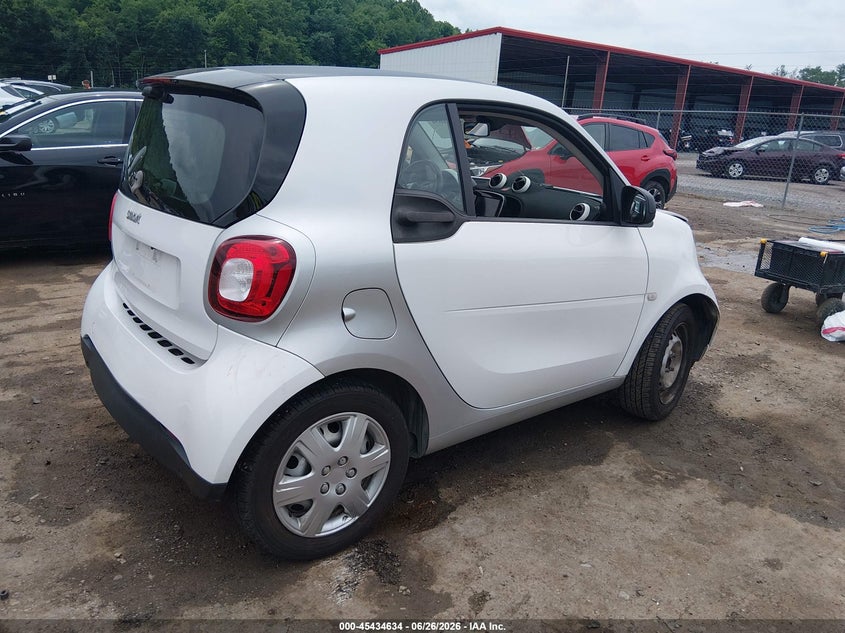 2016 Smart Fortwo VIN WMEFJ5DA7GK123785 IAAI salvage auction — FRONT END, Salvage (West Virginia), sold $1,100 on 2026-08-06 (photo 4)