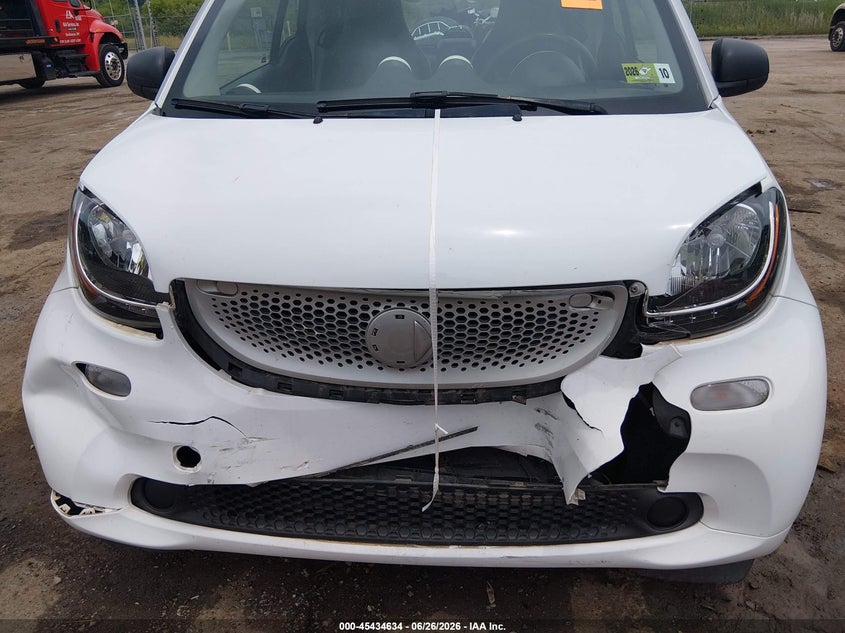 2016 Smart Fortwo VIN WMEFJ5DA7GK123785 IAAI salvage auction — FRONT END, Salvage (West Virginia), sold $1,100 on 2026-08-06 (photo 6)