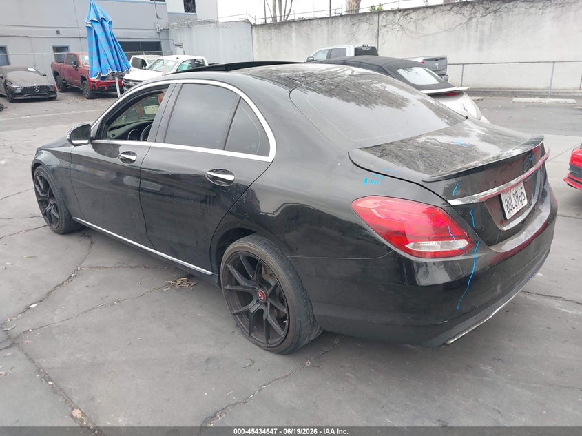 2016 Mercedes-benz C-klasse VIN 55SWF4JB1GU148670 IAAI salvage auction — RIGHT SIDE, Salvage Title, sold $2,200 on 2026-07-29 (photo 3)