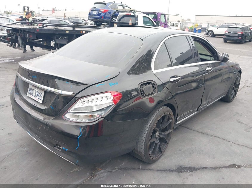 2016 Mercedes-benz C-klasse VIN 55SWF4JB1GU148670 IAAI salvage auction — RIGHT SIDE, Salvage Title, sold $2,200 on 2026-07-29 (photo 4)