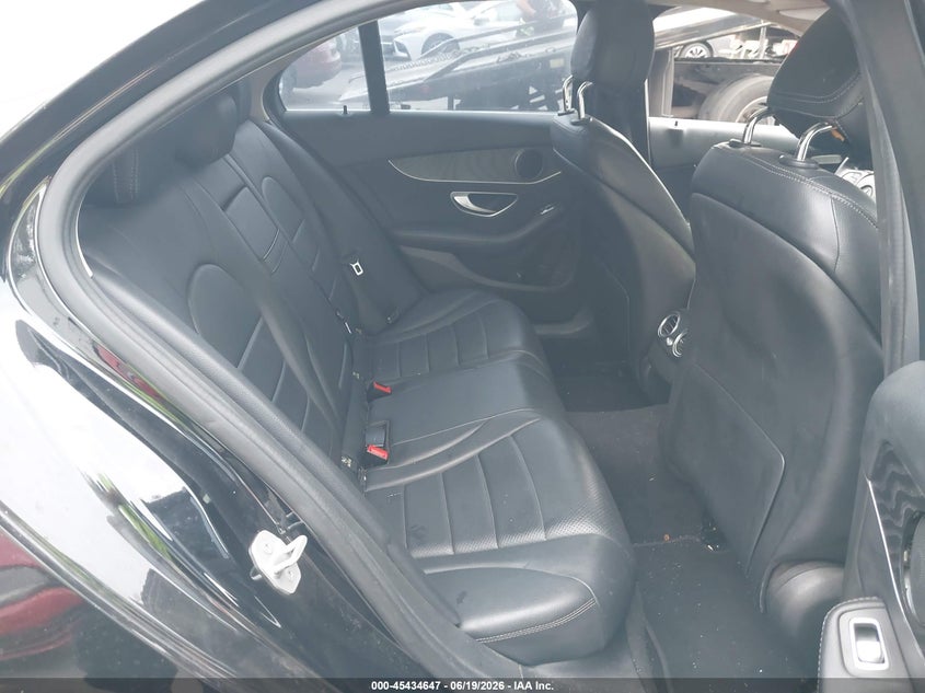 2016 Mercedes-benz C-klasse VIN 55SWF4JB1GU148670 IAAI salvage auction — RIGHT SIDE, Salvage Title, sold $2,200 on 2026-07-29 (photo 8)