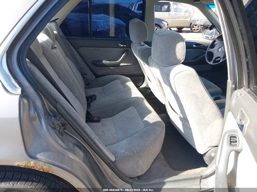 1990 Honda Accord VIN 1HGCB7661LA183887 IAAI salvage auction — FRONT END, Salvage (Idaho), sold $275 on 2026-07-09 (photo 8)