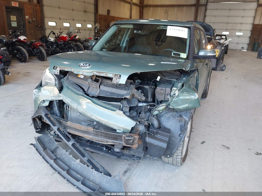 2014 Kia Soul VIN KNDJP3A54E7012677 IAAI salvage auction — FRONT & REAR, Salvage Title, sold $500 on 2026-07-15 (photo 6)
